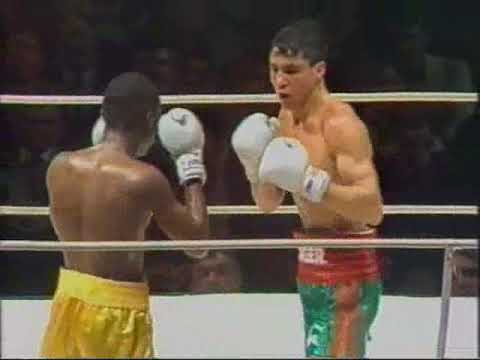 黒人ボクサー Steve McCrory (USA) vs. Seiki Segawa (JPN) AIBA Challenge