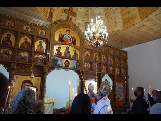 Sfinţirea bisericii „Adormirea Maicii Domnului“ din localitatea Căuieşti