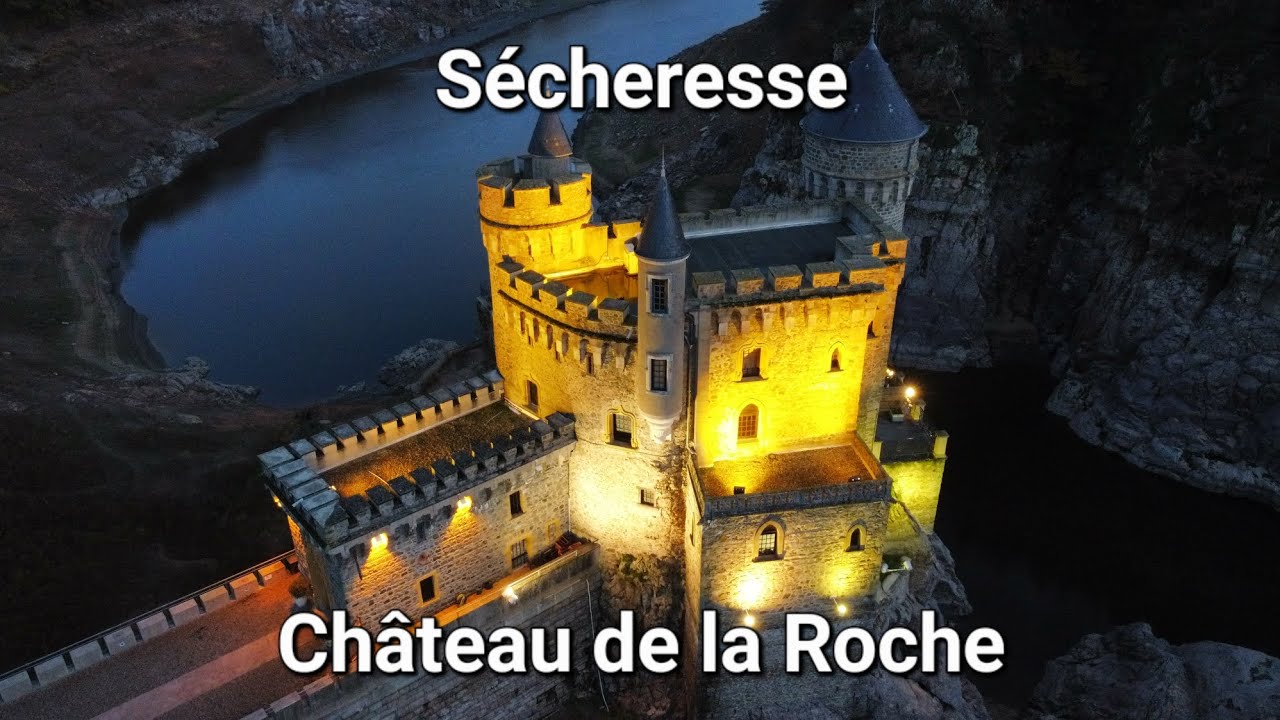 La Loire à sec : les images saisissantes du château de la Roche (Loire 42)