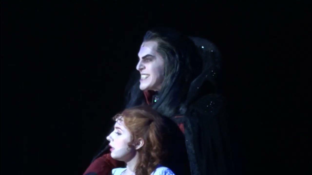 Бал вампиров генезис. Бал вампиров генезис. Бал вампиров генезис. Бал вампиров герберт. Бал вампиров генезис.