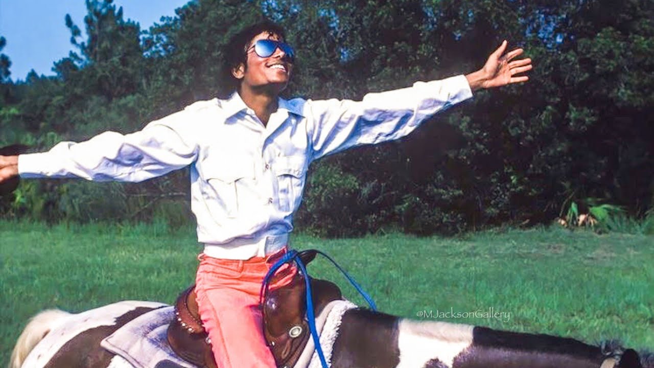 Michael Jackson riding horses - YouTube