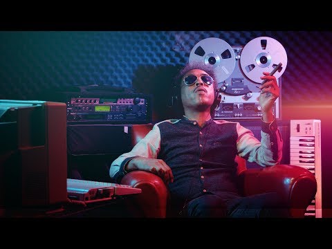 AMEEGA - Funkysize Now Babe  [OFFICIAL VIDEO]