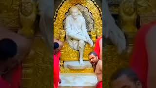 श्री साईबाबा मंगल स्नान😍#saibaba #jayshrishirdisai #shirdi #shorts #short #omsairam#shirdisaibaba