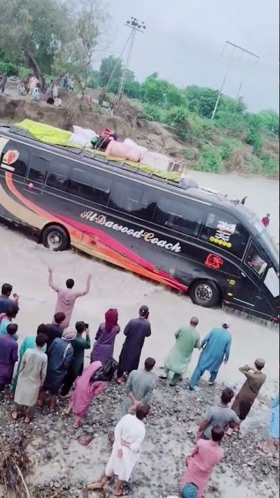 Pakistani Bus's #vlog #driving #beautiofpakistan #offroad