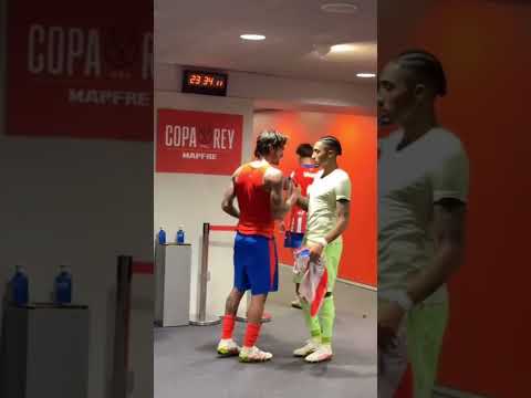 رافينيا وروحه الرياضية.اتلتيك مدريد برشلونة ريال مدريد ميلان،😘🥺 rafinha sportsmanship rma.atm.barca