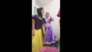 As Princesas Dançando Funk
