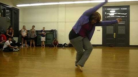 Women Empowering the Body Dance Workshops Donyelle - Solo