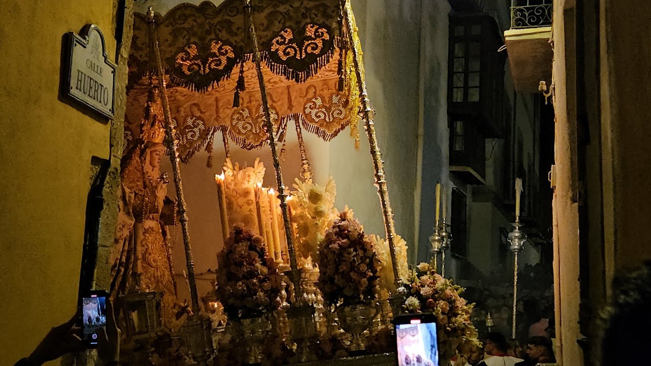 Virgen de la Aurora del Albaycín por Grifos de San José. Magna de Granada 