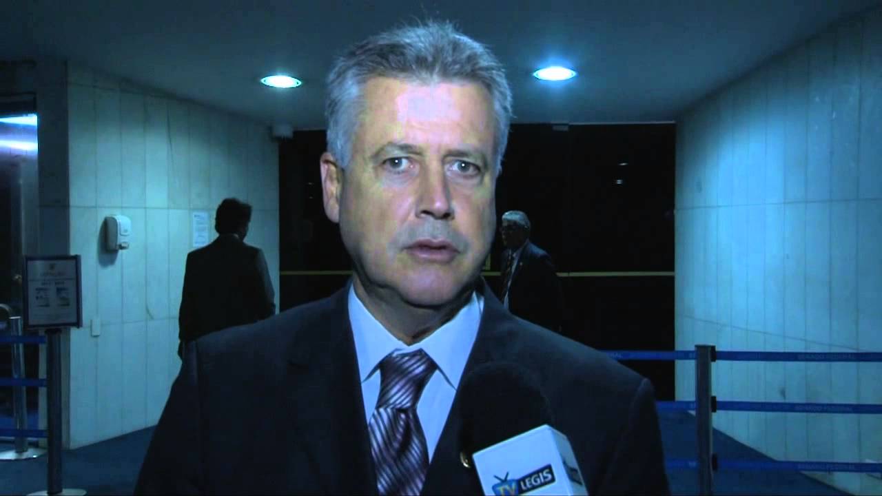 RODRIGO ROLLEMBERG SAI EM DEFESA DOS SERVIDORES DO SENADO QUANTO À GD