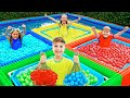 Únete A Roma Y Sus Amigos En El Desafío Con Globos De Agua De Cuatro Colores Únete A Roma Y Sus Amigos En El Desafío Con Globos De Agua De Cuatro Colores