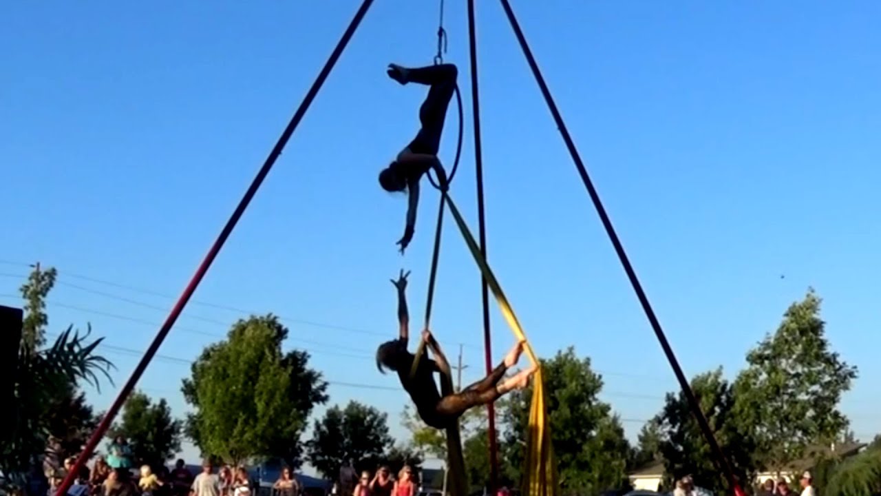 White Stripes :: Aerial Hoop/Silk Duo Act :: Music in the Canyon