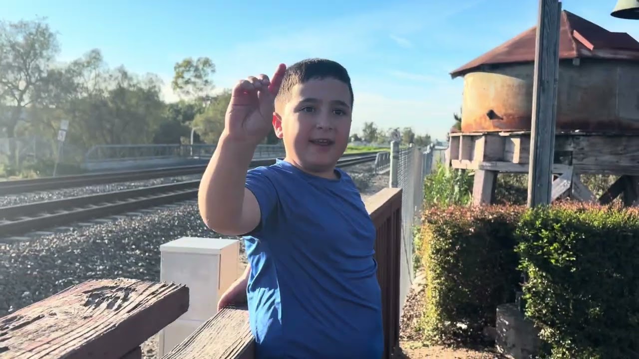 DOUBLE METROLINK ACTION! Two Trains in Under a Minute! 🚊 