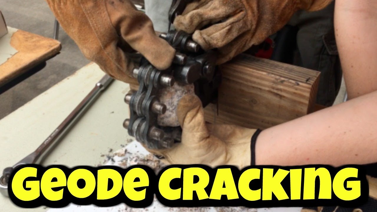 How to CRACK a Geode with a Pipe Cutter!