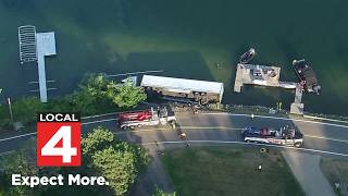 Semi-truck crashes into Pine Lake in West Bloomfield Township