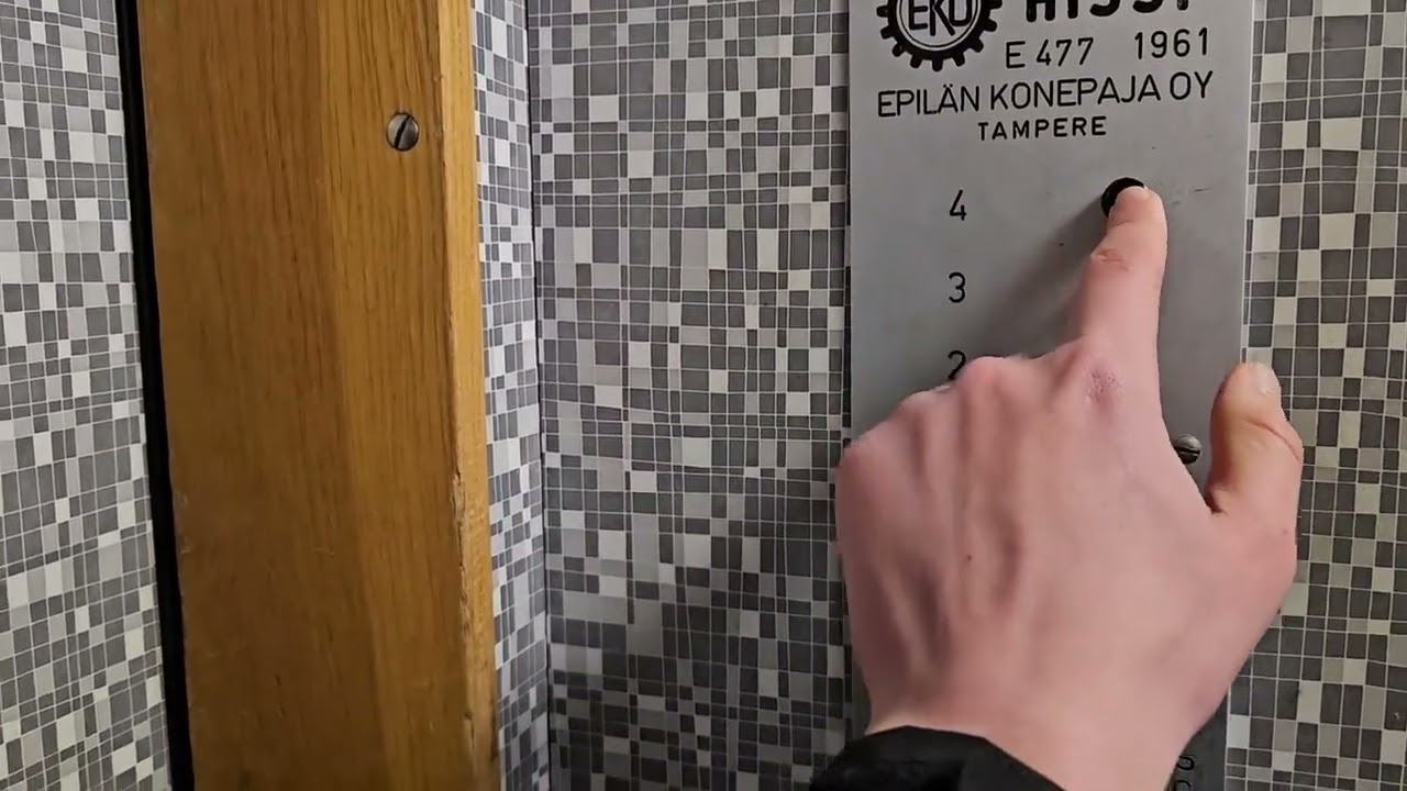 Amazing 1961 Epilän Konepaja traction elevator/lift in Kissanmaankatu 9, Kissanmaa, Tampere