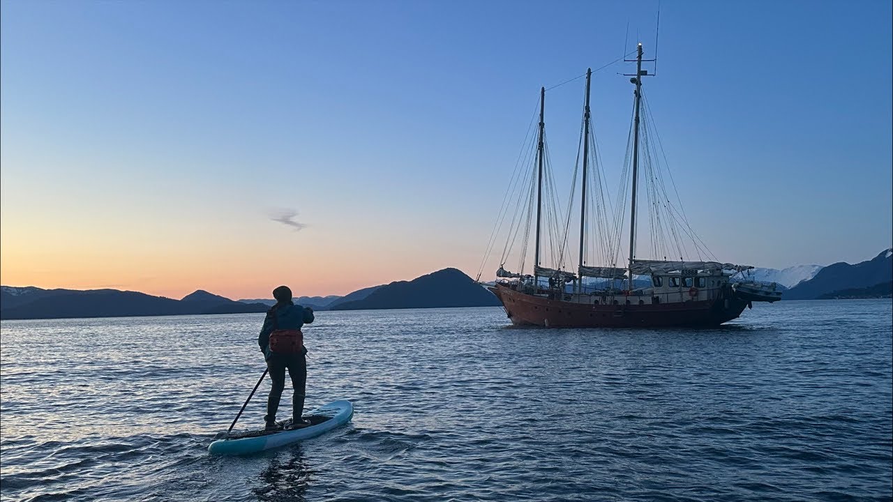 ⁣The Alaskan Gypsy Life - Live from the never ending winter. 4 seasons Liveaboard life in Alaska.