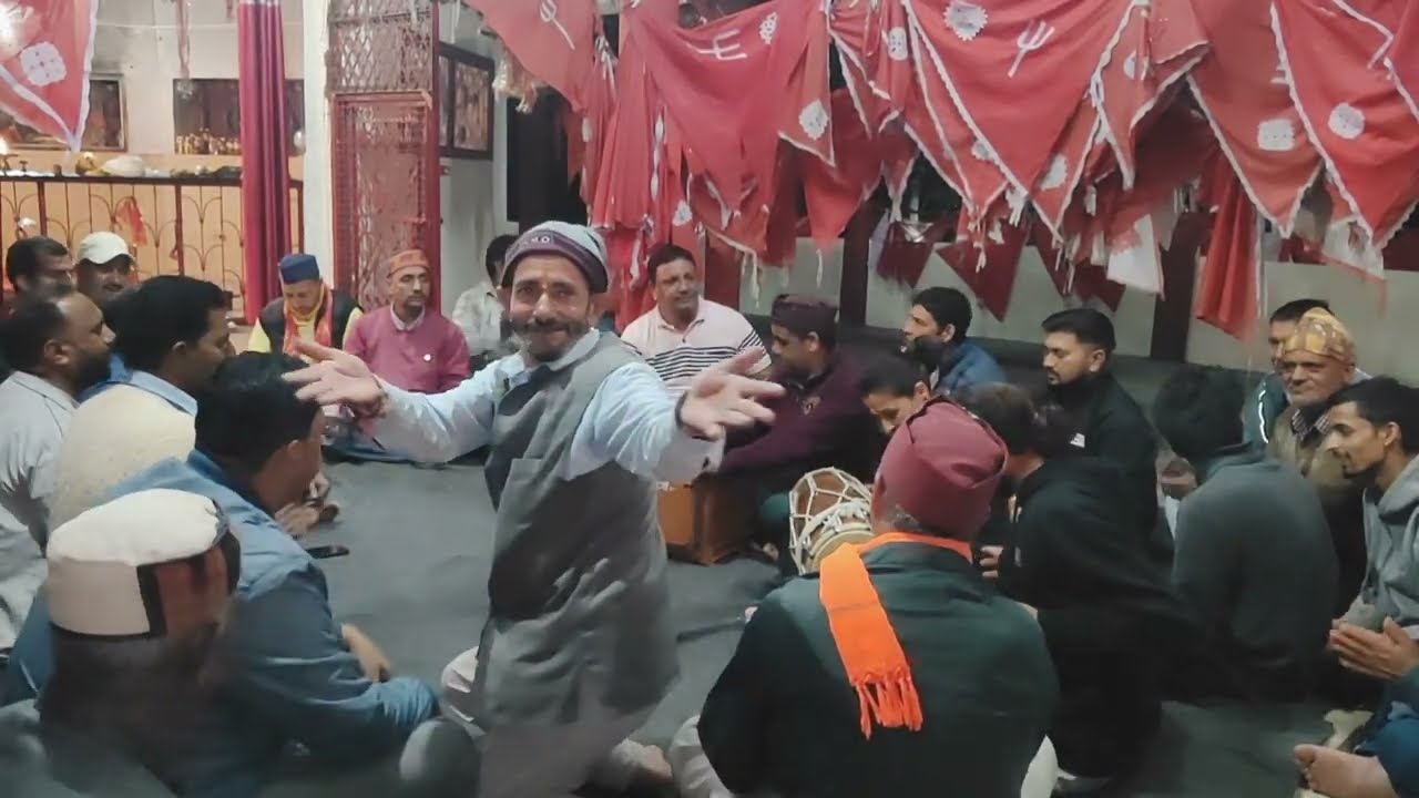 चंद्र बदन मृग लोचनी मैया तेरा भवन है कहां