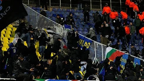 Grobari attacking Inter ultras (Partizan-Inter, 2012)