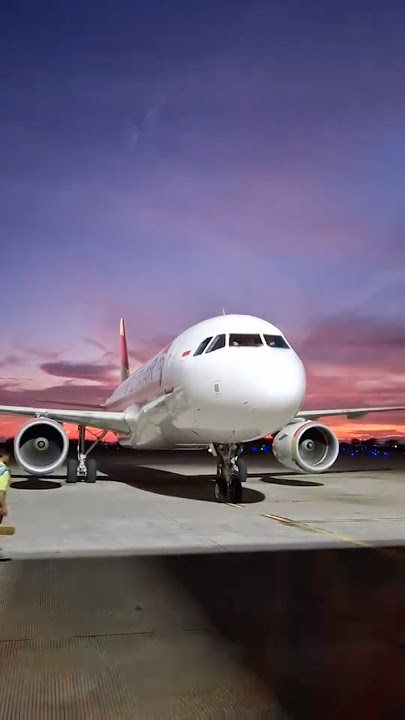 Landing sempurna pesawat Pelita Air Pertamina di bandara Soekarno hatta (CGK)
