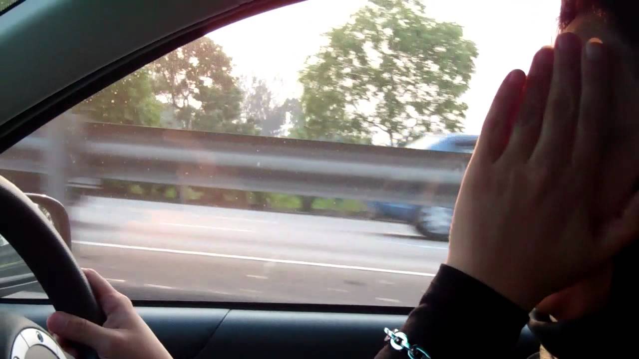Freddie Mercury - GIRLS CAN'T DRIVE!!? ( 9.6.2011 - Day 171 )