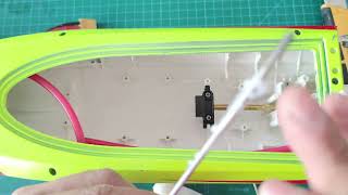 : RC BOAT FT009 BRUHSLESS MOTOR 2200KV 3S 4K PART 1