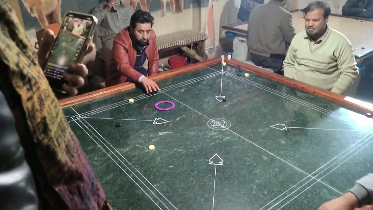 Toseef Bhi VS Abid Bhi Big Carrom Challenge Match Full Frame 😱🤯#Carrom#Video#Viral 