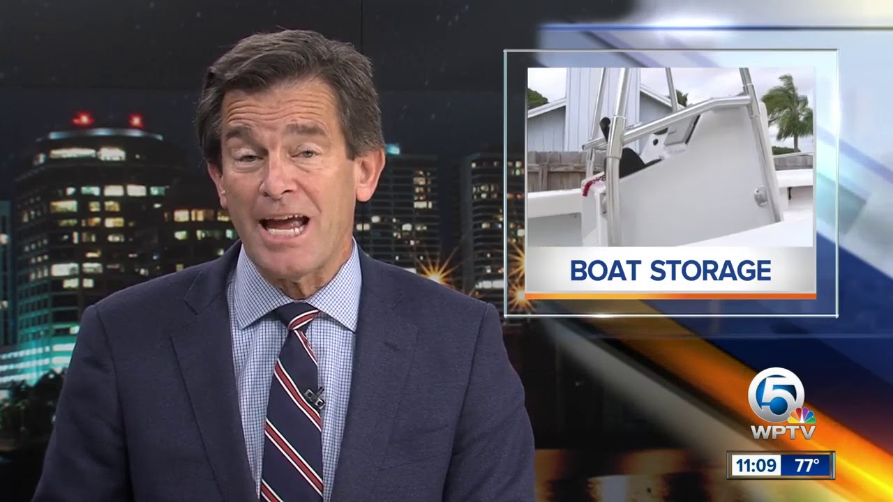 How should RV's and boats be stored at North Palm Beach homes