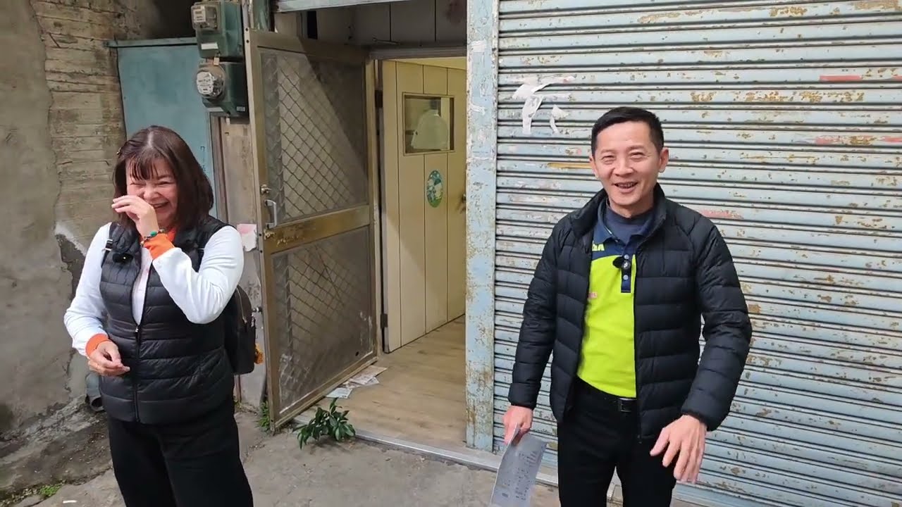 888萬買台中豐原市中心合作街門口停車27地坪有孝親房明亮獨棟3樓透天0989905453