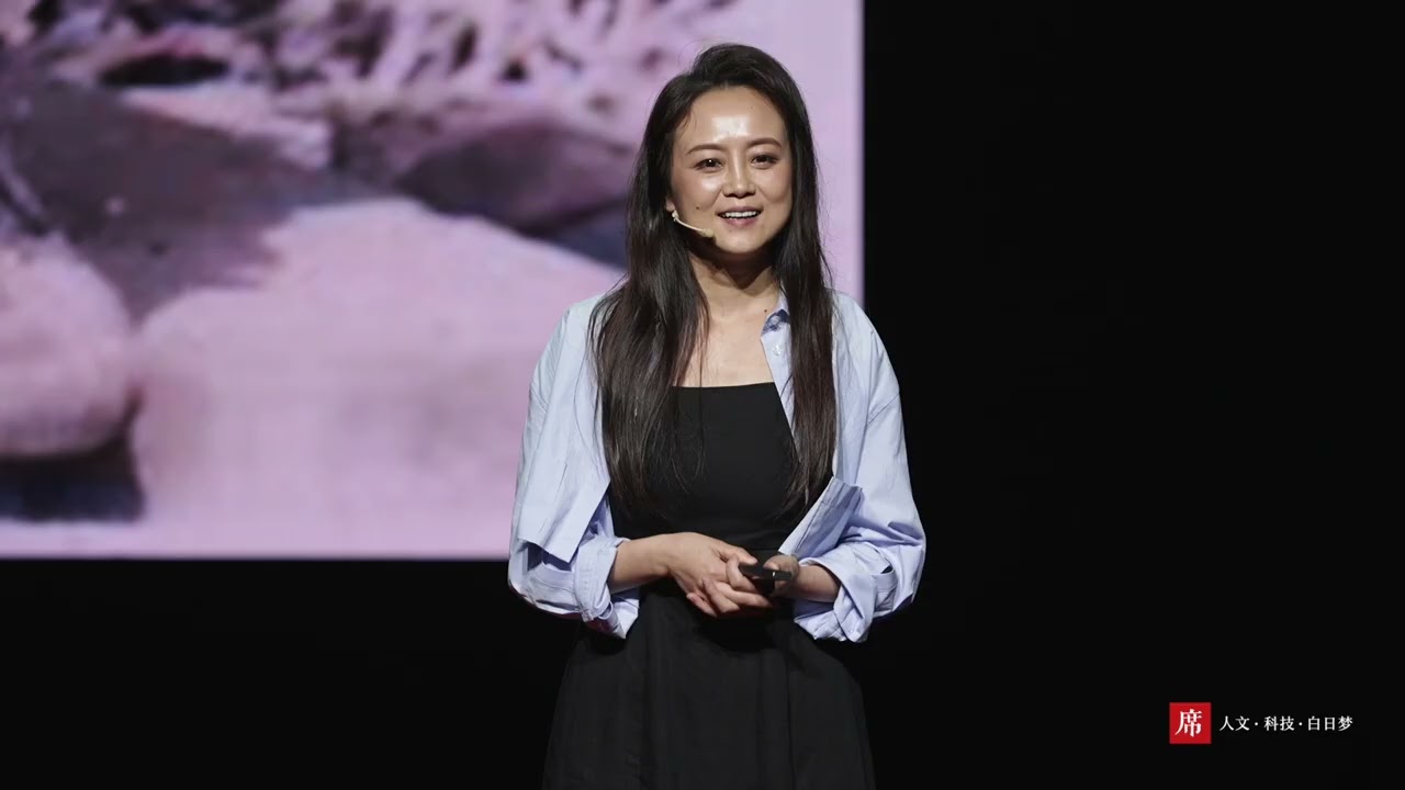 【一席】易小荷：有的雪在苦苦掙扎 ~有的雪花已經融化，有的還在苦苦掙扎，而我只想記下其中幾片飄落的過程