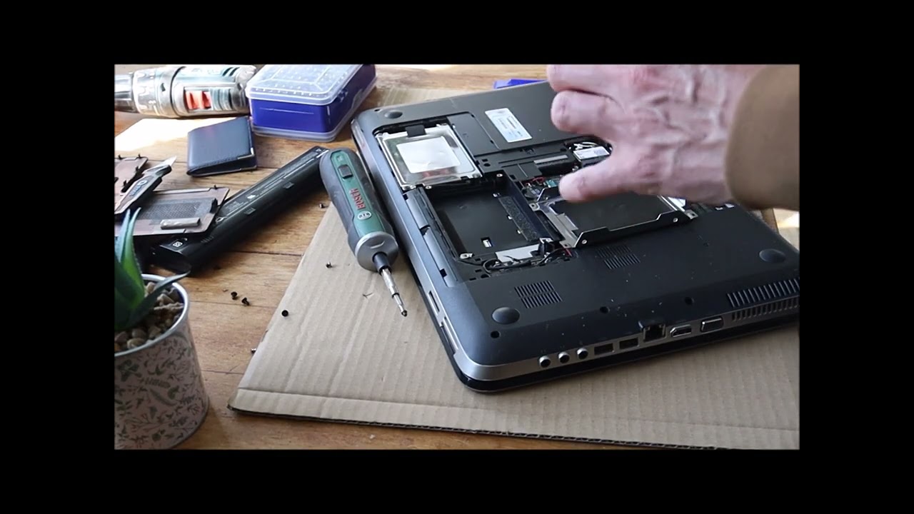 HP Pavilion DV7 SSD Upgrading - HP DV7 series SSD installing