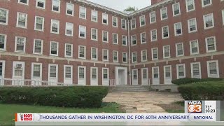 U of I students petition dorm living conditions in extreme heat