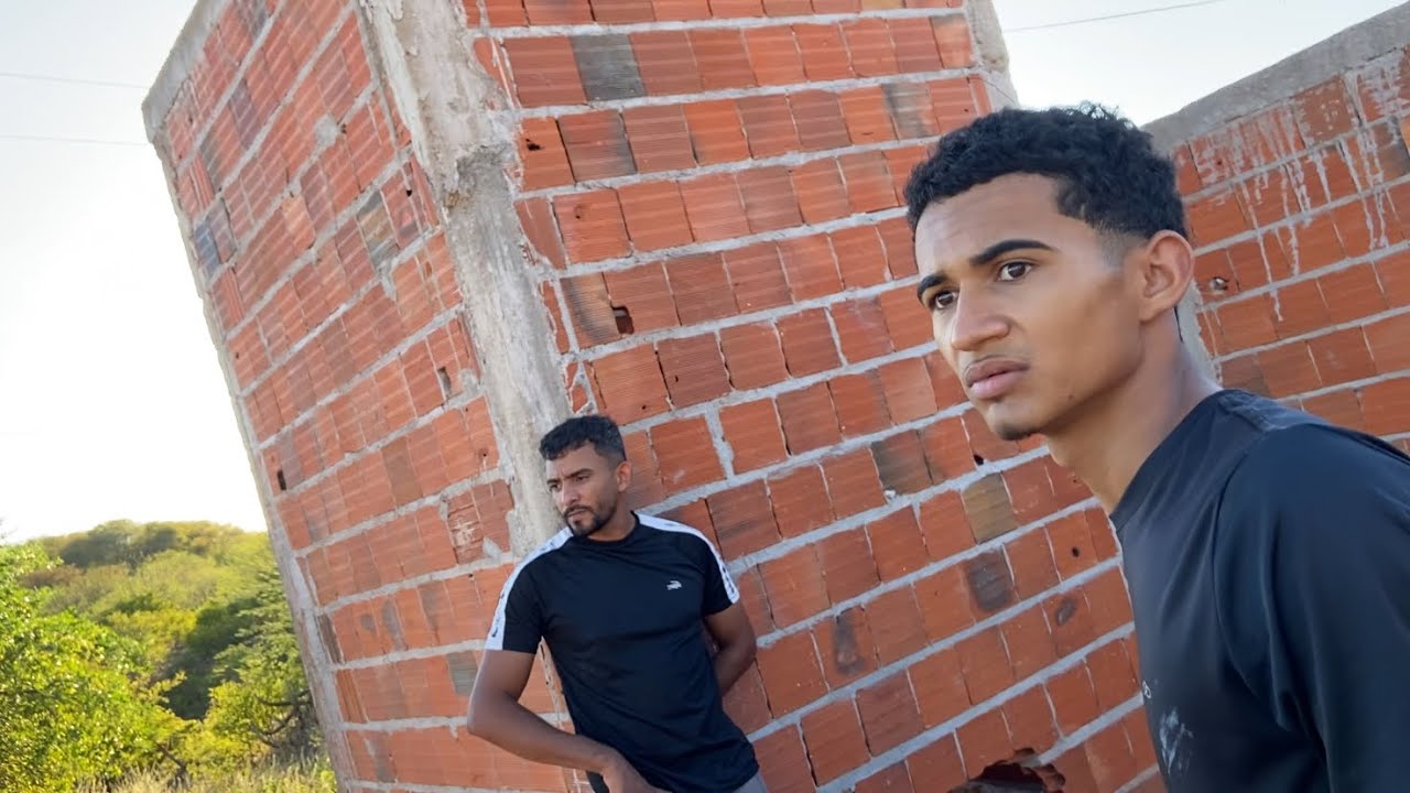 BRUTINHO E O VAQUEIRO ME ROUBRAM E ACABARAM COM MINHA GRANJA🥹