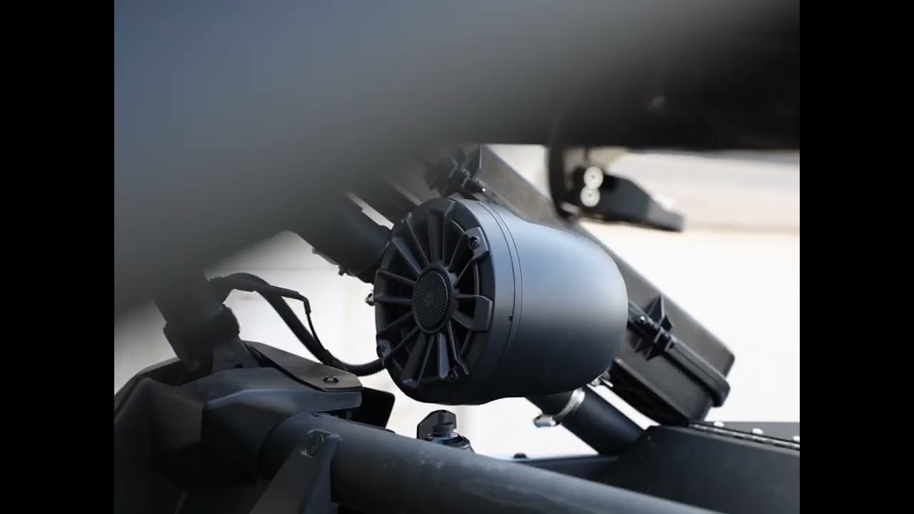 Breakers Stereo Spanish website banner video