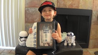 STAR WARS R2D2 Smart Robot Unboxing DARTH VADER Toy Review FAMILY FUN Light Saber Battle