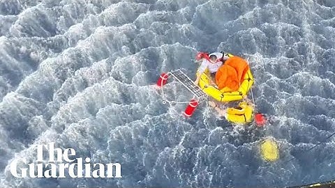 Plane crash survivors winched to safety off Queensland coast as life raft begins sinking