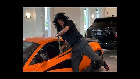 HOW TO BREAK INTO A McLaren Supercar... DEAD BATTERY FIX