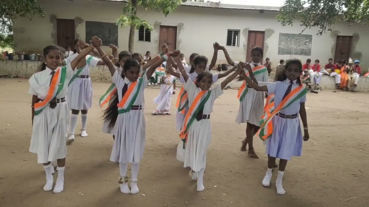 Desham manade song performance #SSEM School #bommanahal #republicday 