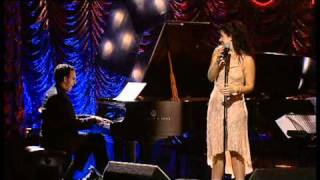 Jane Monheit - Dancing in the Dark Clip.mp4 chords