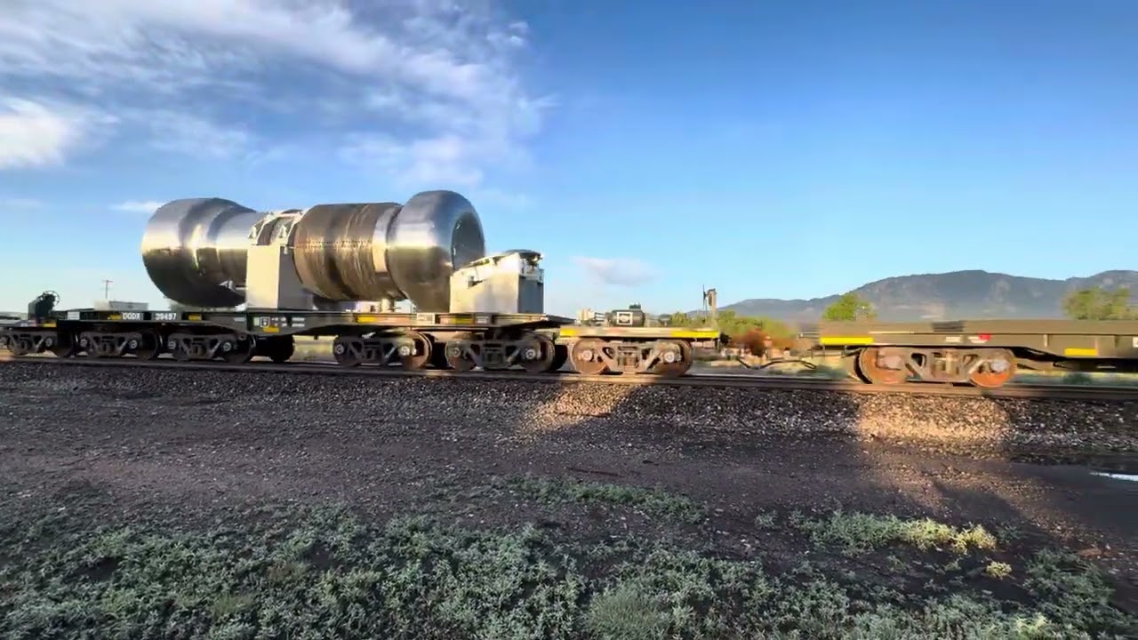 NS Leader) On Special BNSF Hi-Wide DODX Nuclear Waste Casket Through Early Morning 6/1/24.