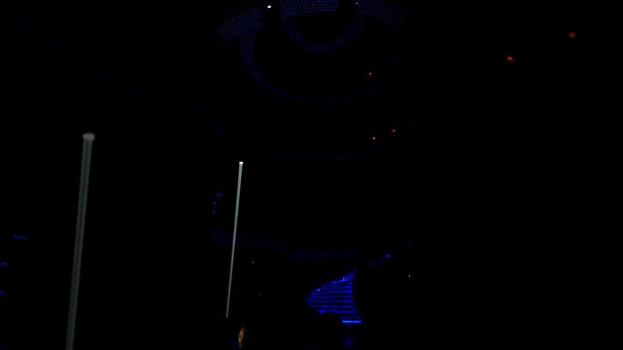 Dubai's Boa Club Light Show: Music, Lights, and Ever-Changing Scenes! 🎶💡