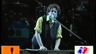 Te quiero igual -Andrés Calamaro- En vivo Cosquín Siempre Rock 2005.