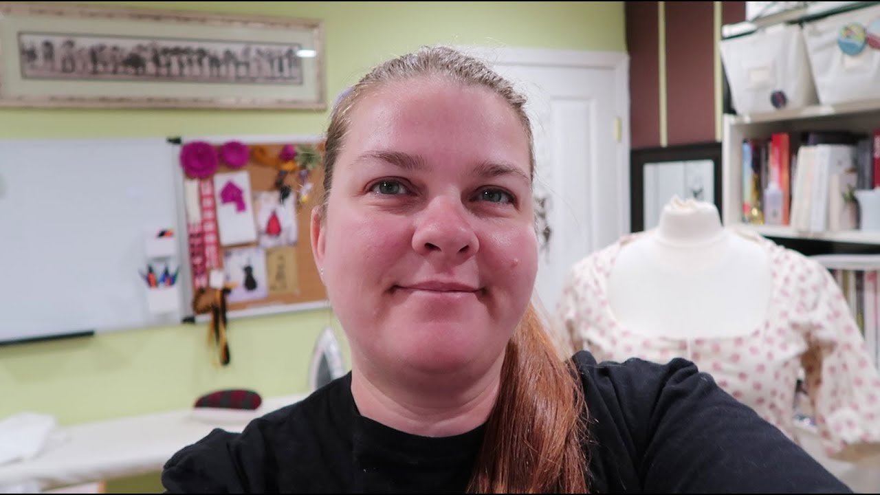 Trimming my 18th Century Robe a l'Anglaise