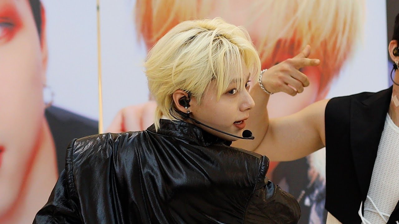 250628 원어스 환웅 - X (선공개) 직캠 5X BUSKING ATTACK