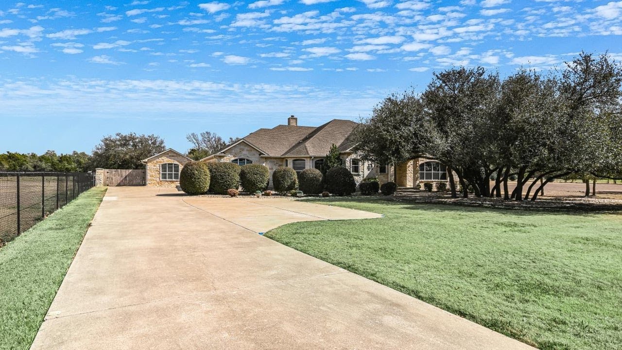 124 Polo Pony, Liberty Hill, TX