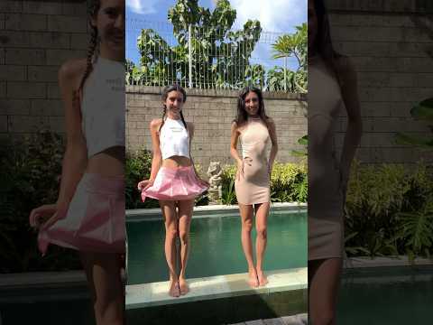Правую или левую ? #bali #bikini #summer #indonesia #двойняшки #kattywest #shorts