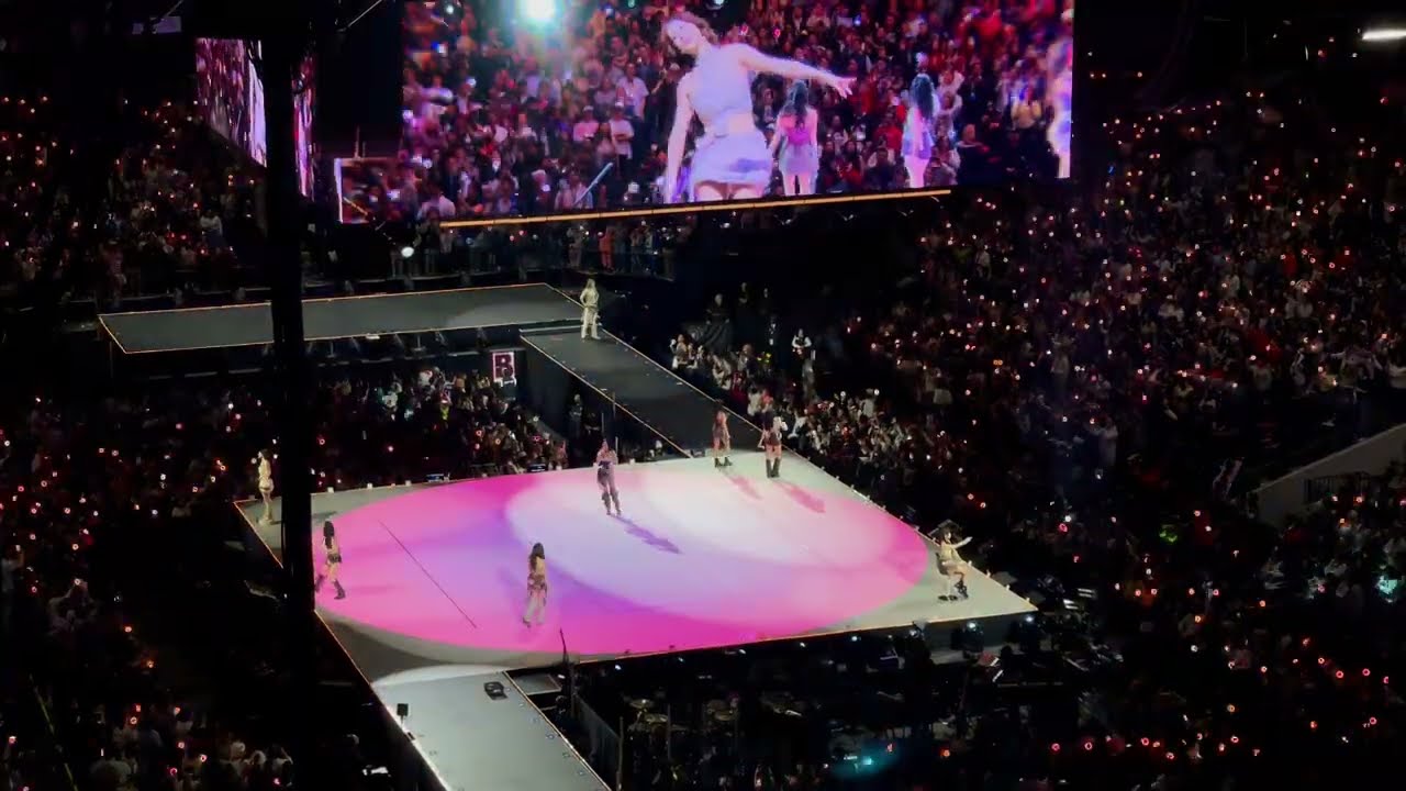 TWICE - YES or YES @ TWICE [THIS IS FOR] WORLD TOUR IN DALLAS - Day 1 [01.31.2026]