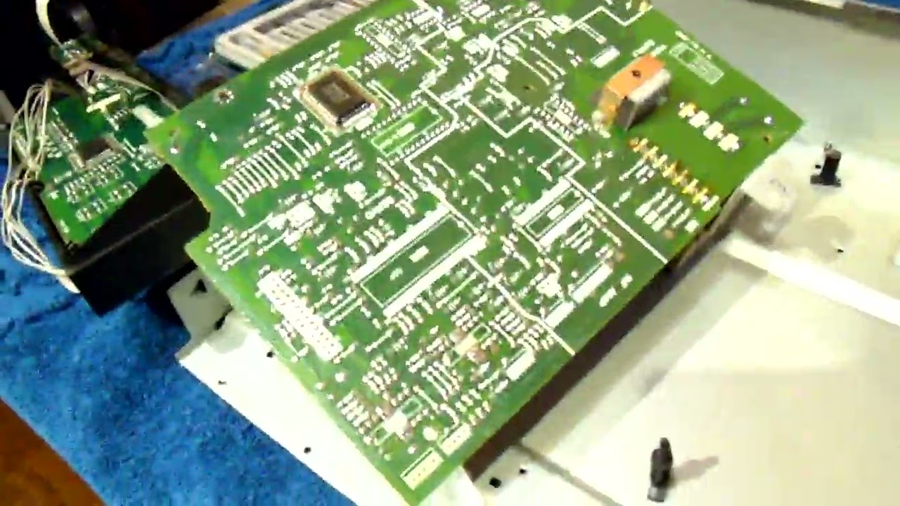 Sony CDP-M18 (TDA1543, KSS-210A). Обзор и профилактика проигрывателя.