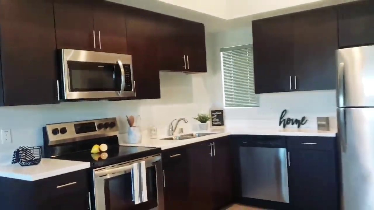 Coastal Village--Oxnard, CA-- 2x2 806 sqft Video Tour