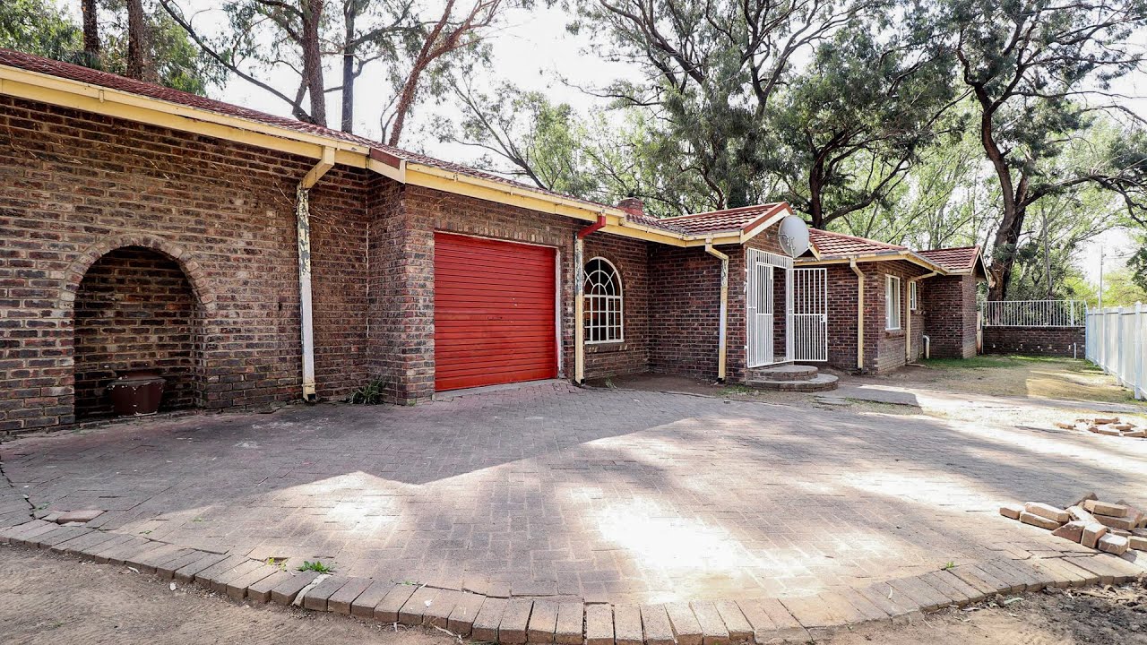 4 Bedroom For Sale | Ficksburg