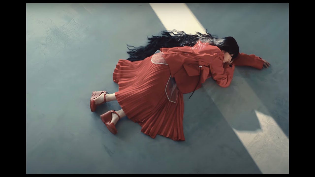 Watch 荒井麻珠「世界が変わる音を聴いた」(Official Music Video) / 1st Album「声」 on YouTube Watch 荒井麻珠「世界が変わる音を聴いた」(Official Music Video) / 1st Album「声」 on YouTube